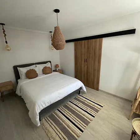 Panzió 27 Cote Remparts Aigues-Mortes