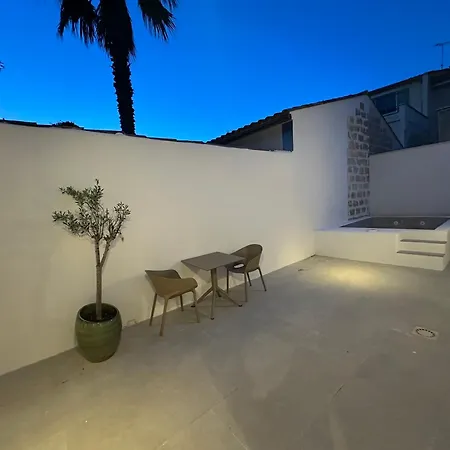 27 Côté Remparts Alojamento de Acomodação e Pequeno-almoço 3*
