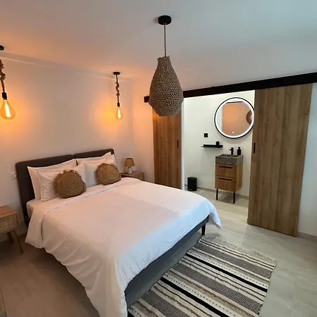 27 Cote Remparts فندق مبيت وإفطار