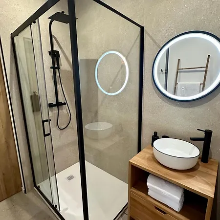 27 Cote Remparts فندق مبيت وإفطار 3*
