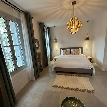 27 Cote Remparts فندق مبيت وإفطار إج مورت
