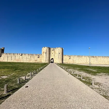 27 Cote Remparts فندق مبيت وإفطار إج مورت