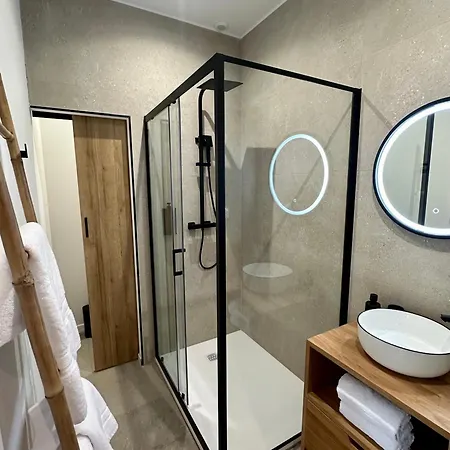 فندق مبيت وإفطار 27 Cote Remparts 3*