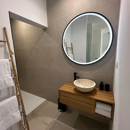 27 Cote Remparts فندق مبيت وإفطار 3*