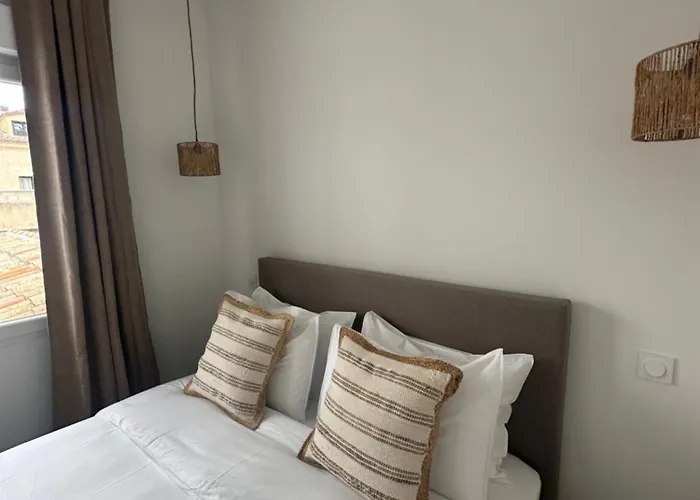 Bed & Breakfast 27 Cote Remparts 3*